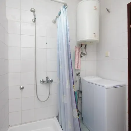 شقة 7942a