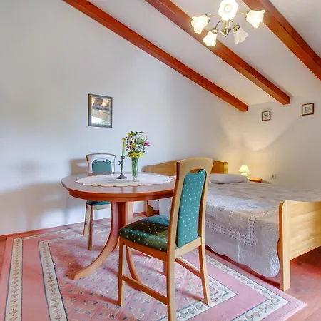 7942a Mali Lošinj
