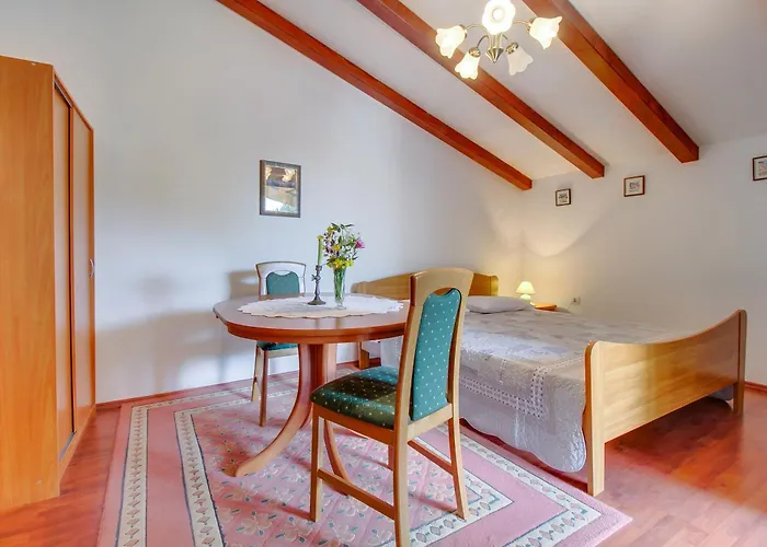 7942a Mali Lošinj