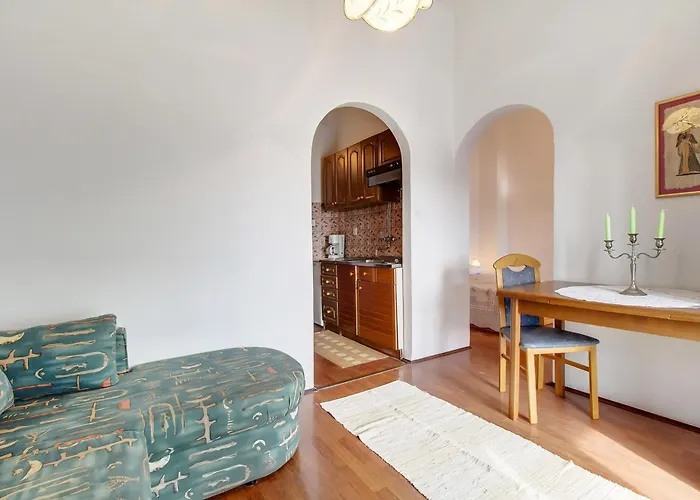 7942a Mali Lošinj